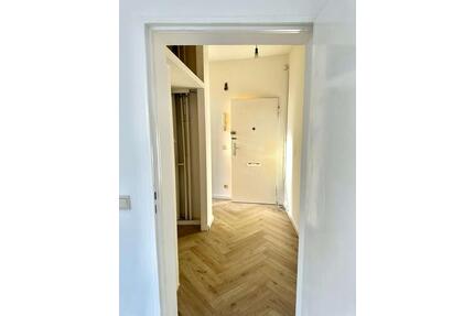 Frisch sanierter Wohntraum mit Sonnenbalkon in Steglitz - Berlin Lankwitz