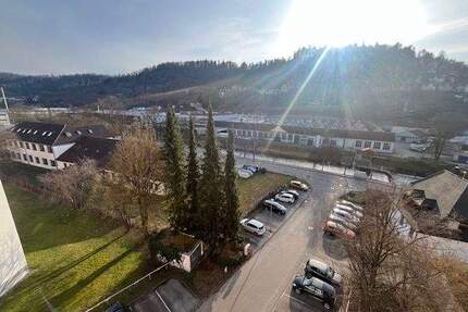 !4 Zimmer Wohnung mit Balkon, Garage und herrlichem Ausblick! - Oberndorf am Neckar