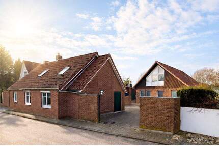 Zwei Häuser - ein Preis - mitten in Jever!