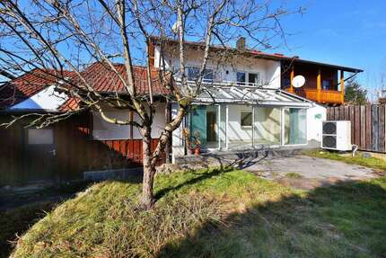 Haus zum Kaufen in Ottenhofen 1.050.000,00 € 186.12 m²