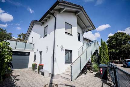 Haus zum Kaufen in Stadtbergen 1.290.000,00 € 317 m²