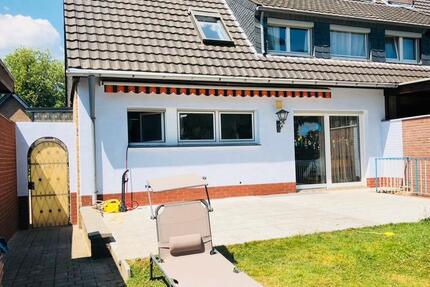 Kernsanierung 2-Fam. Haus Krefeld Fischeln, ruhige Sackgassenlage