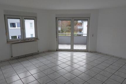 Schöne 3 ZKB - ETW, 2 Balkone, mit TG-Stellplatz in 66424 Homburg - Zweibrücken