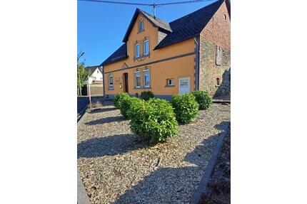 Einfamilienhaus in Bellingen - 154.000,00&nbsp;EUR Kaufpreis, ca.&nbsp; 120,00&nbsp;m&sup2; in Langenhahn (PLZ: 56459)