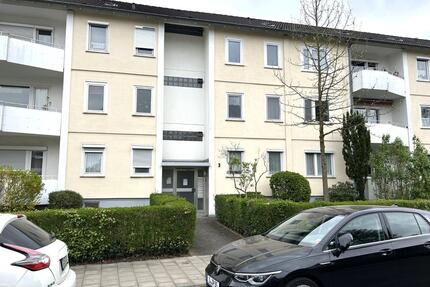 Luxuriöse 2 Zimmerwohnung mit KücheEssbar.D.Bad.Balk.ca.50 m² nähe Flughafen D.dorf Miete 900,00 € - Düsseldorf Stadtbezirk 5