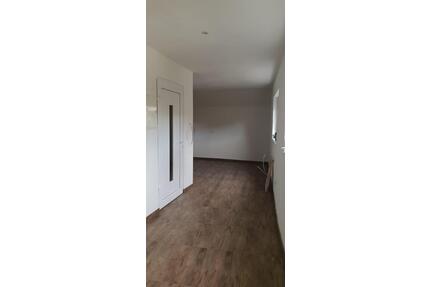 2 Zimmer Wohnung - 550,00&nbsp;EUR Kaltmiete, ca.&nbsp; 60,00&nbsp;m&sup2; in Oppenweiler (PLZ: 71570)