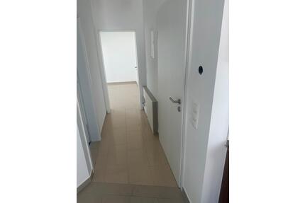 2. Zimmer Wohnung DG in Gießen Wieseck Sofort Frei