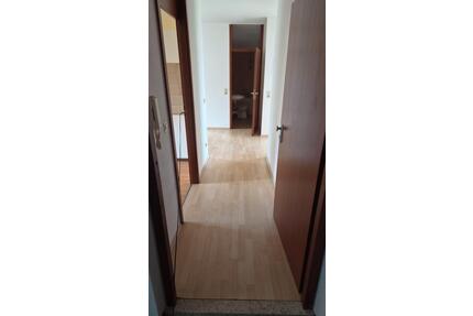 Von privat - 2,5-Zimmer Wohnung mit TG-Stellplatz in Karlsruhe