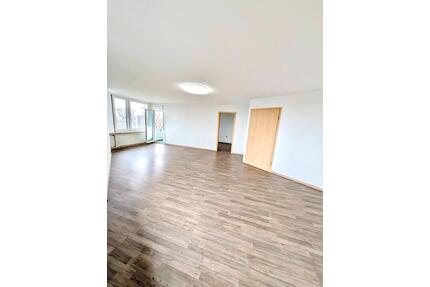 Großzügige 73 m² Wohnung mit Balkon, Stellplatz & Aufzug - Ludwigsburg