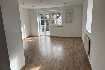 2-Zimmer-Wohnung mit Balkon + Gartenanteil - Sulzbach-Rosenberg