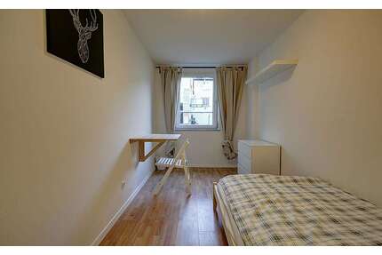 WG-Zimmer in Stuttgart 450,00 € 8 m²