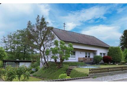 Sonnenverwöhntes 1-2 Familienhaus in Winterspüren - Stockach