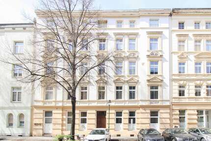 Wohnung zum Kaufen in Magdeburg 66.000,00 € 54.87 m²
