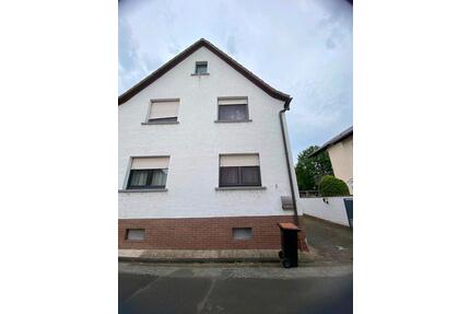 Alleinstehendes Einfamilienhaus mit Hof und Garage PROVISIONSFREI - Hainburg