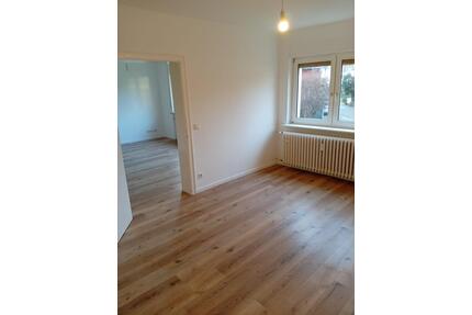 2 Zimmer Wohnung +Küche und Bad - Ludwigshafen am Rhein Parkinsel