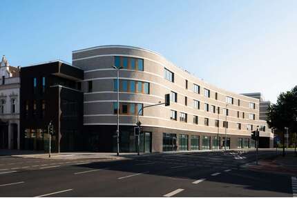 Wohnung zum Mieten in Grevenbroich 1.510,30 € 137.3 m²