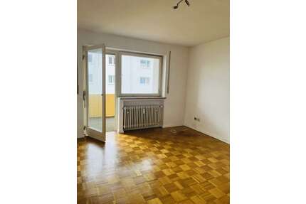 Wohnung zum Mieten in Königsbrunn 500,00 € 32 m²