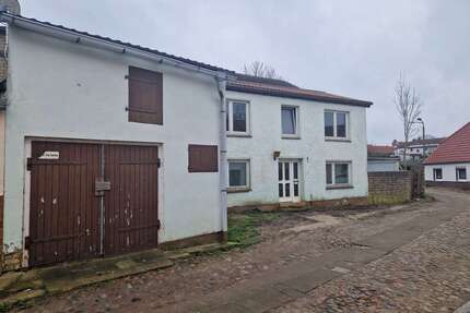 Haus zum Kaufen in Bad Sülze 34.000,00 € 120 m²