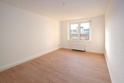 Wohnung zum Mieten in Brandenburg an der Havel 370,00 € 33.82 m²