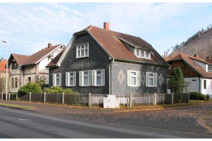Einfamilienhaus - 35.000,00&nbsp;EUR Kaufpreis, ca.&nbsp; 136,00&nbsp;m&sup2; in Ohrdruf (PLZ: 99885)