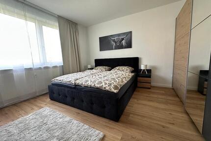 Modern möblierte 2-Zimmer-Wohnung mit Balkon & Top Anbindung - Langenhagen Brink