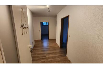 Attraktive 4-Zimmerwohnung - Nähe Bad Neustadt - Hohenroth