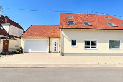 Modernes Einfamilienhaus mit Garage, hochwertiger Ausstattung und sonniger Wohnlage - Donauwörth Auchsesheim