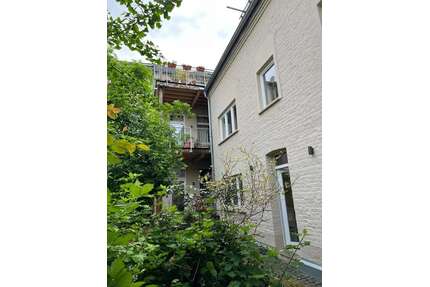 Haus zum Mieten in Bonn 2.980,00 € 215 m²