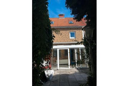 Reihenhaus - 350.000,00&nbsp;EUR Kaufpreis, ca.&nbsp; 92,00&nbsp;m&sup2; in Braunschweig (PLZ: 38118) Westliches Ringgebiet