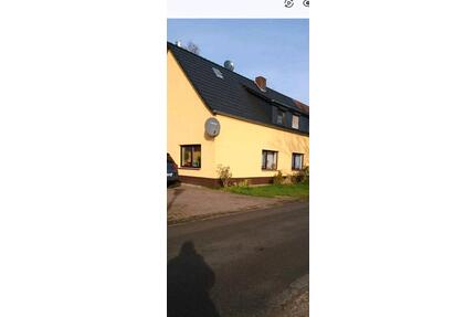 Schönes Haus mit Doppelgarage im Grünen in der Nähe von Lüchow - Lüchow (Wendland)