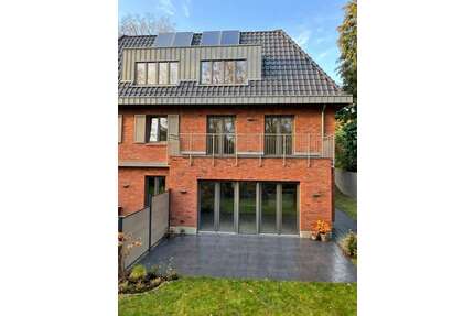 Haus zum Kaufen in Hamburg 1.995.000,00 € 179 m²