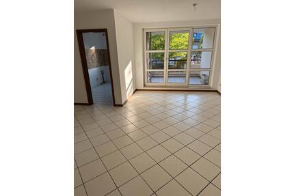 2-Zimmer, Balkon, Stellplatz - Maastrichter Straße - Neuss Augustinusviertel