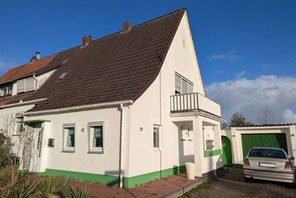 Schöne Doppelhaushälfte auf großem Grundstück! - Bassum