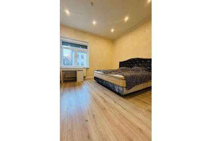 Haus zum Kaufen in Zörbig 240.000,00 € 416 m²