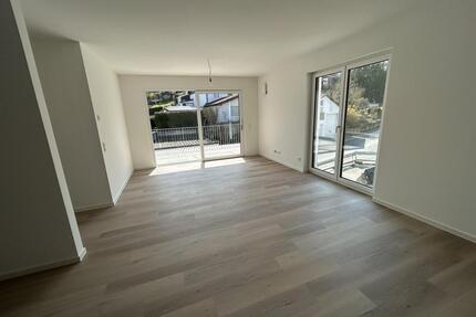 Erstbezug: Premium Neubauwohnung A+ mit Aufzug, EBK, Balkon & Abendsonne in Zell - Zell am Main