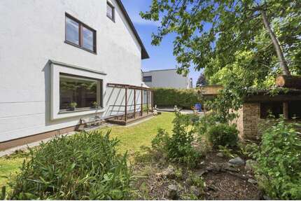 Haus zum Kaufen in München 1.590.000,00 € 243.8 m²