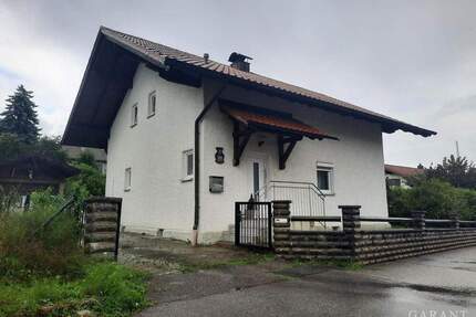 Günstiger geht es nicht! Einfamilienhaus mit großem Garten! - Ruhstorf a.d.Rott