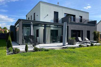 Haus zum Kaufen in Tirschenreuth 800.000,00 € 190 m²