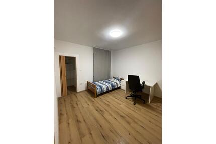 WG. Zimmer - 475,00&nbsp;EUR Kaltmiete, ca.&nbsp; 15,00&nbsp;m&sup2; in Weiden in der Oberpfalz (PLZ: 92637)