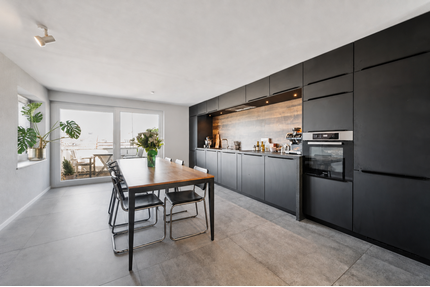 Wohnung zum Mieten in Düsseldorf-Unterbilk 2.000,00 € 118 m²