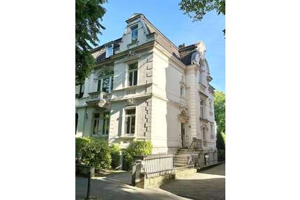 Haus zum Kaufen in Bonn 1.620.000,00 € 393 m²