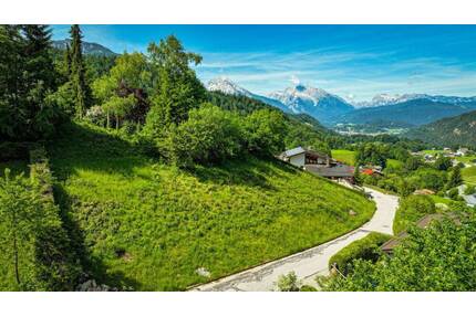 Sonniges Traumgrundstück mit atemberaubendem Bergblick in Berchtesgaden - absolute Seltenheit!