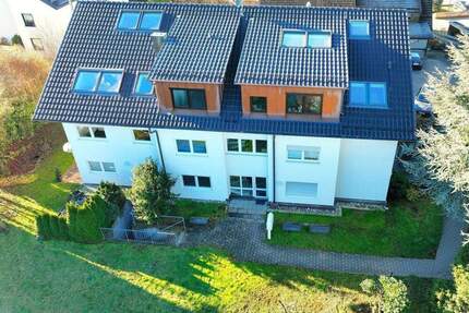 Hier erwartet Sie eine schöne, helle 2 12 Zimmerwohnung mit gr. Terrasse und Grünfläche. - Schwäbisch Gmünd Wustenriet