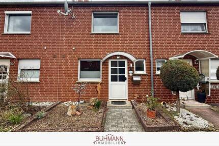 31553 Sachsenhagen - Reihenmittelhaus mit Garage und Grundstück