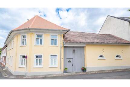 Denkmalgeschützes Hofanwesen - derzeit in sechs Einheiten aufgeteilt - mit vielen Optionen - Mainz / Drais