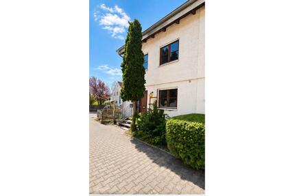 Charmantes Reiheneckhaus - 420.000,00&nbsp;EUR Kaufpreis, ca.&nbsp; 155,00&nbsp;m&sup2; in Untermeitingen (PLZ: 86836)