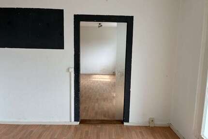 Wohnung zum Mieten in Halle (Saale) 675,00 € 112.5 m²