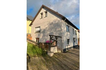 einfamilienhaus von Privat - 98.000,00&nbsp;EUR Kaufpreis, ca.&nbsp; 175,00&nbsp;m&sup2; in Willebadessen (PLZ: 34439)