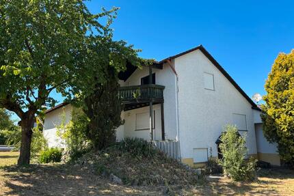 Haus mit zwei Wohneinheiten in Künzing, provisionsfrei 220 QM