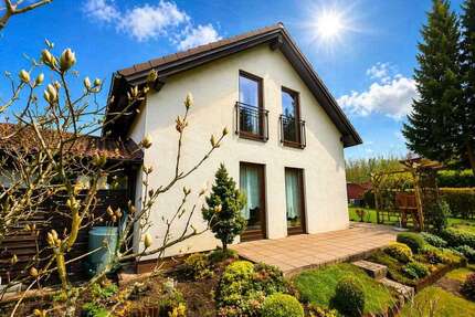 Haus zum Kaufen in Crinitzberg 250.000,00 € 104.98 m²